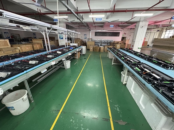 華邦瀛室內P2壓鑄鋁箱體LED顯示屏 (1).jpg 華邦瀛室內P2壓鑄鋁箱體LED顯示屏 (1).jpg